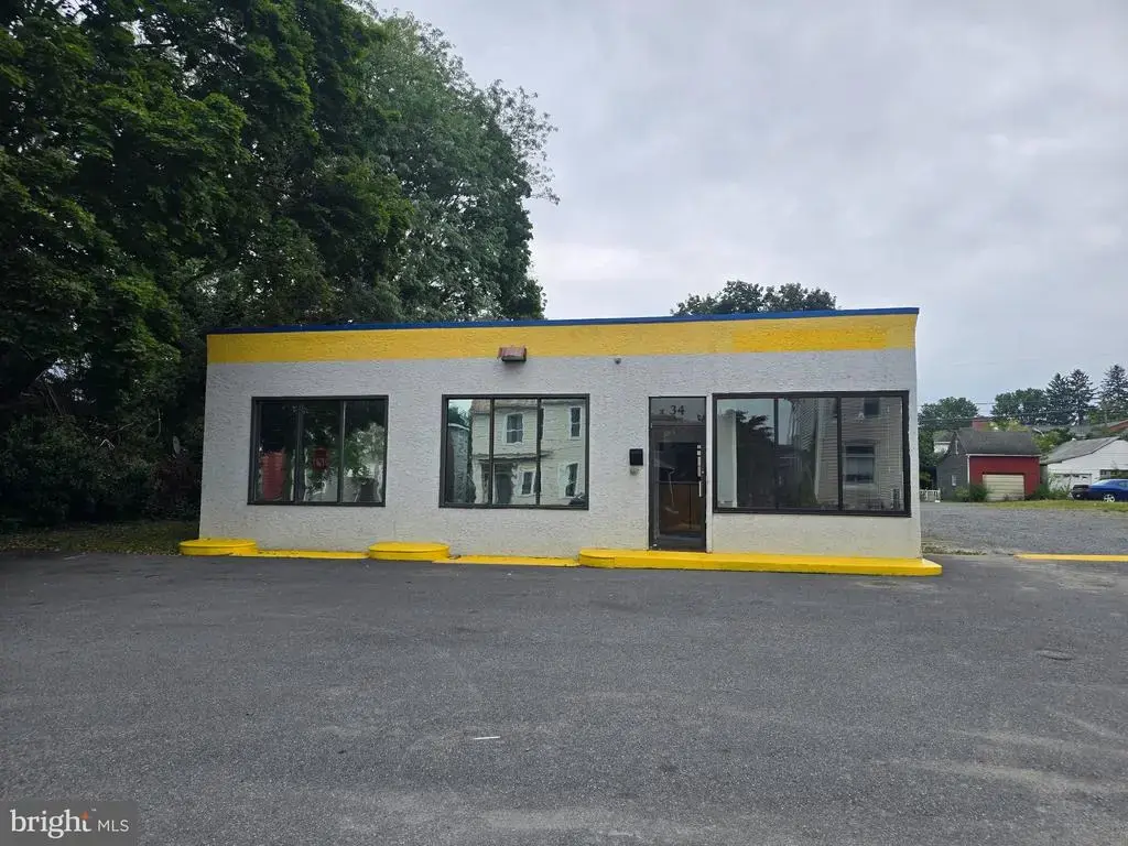 34 E Main St, FLEETWOOD