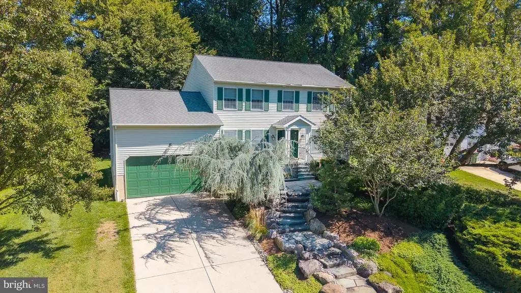 38 E Mill Station Dr, NEWARK