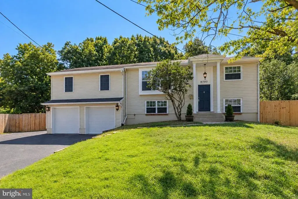 9703 Fairmont Ave, MANASSAS