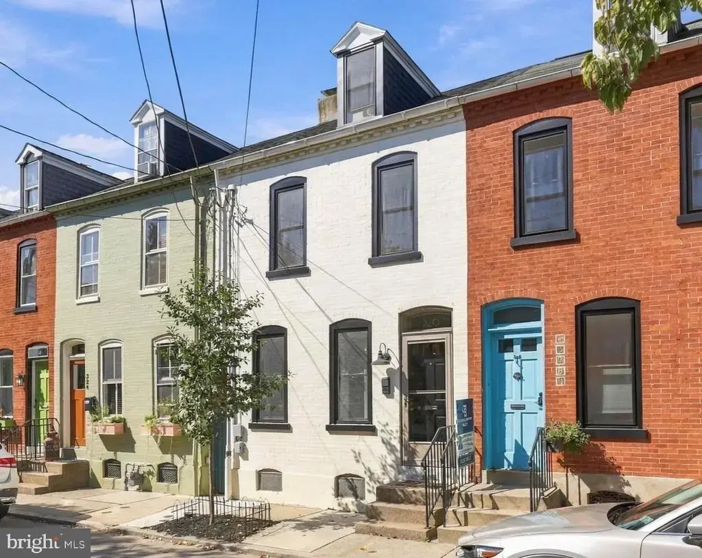 326 Lancaster Ave, LANCASTER
