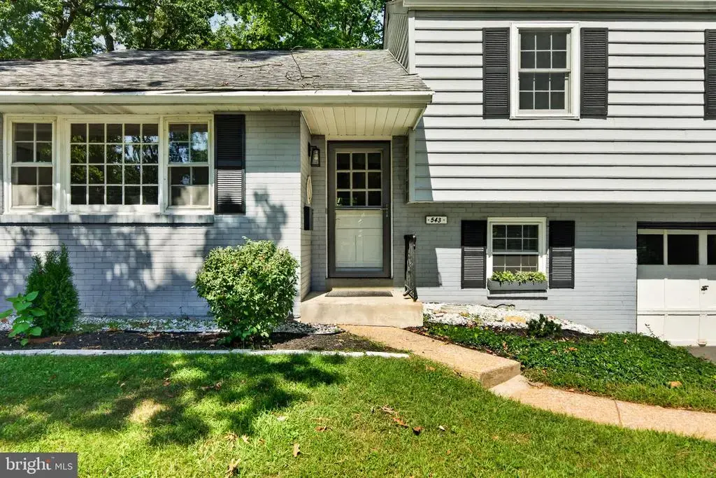543 Midland Ave, BERWYN