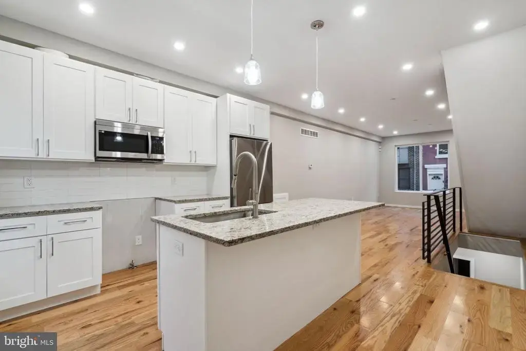 1713 W Seybert St, PHILADELPHIA