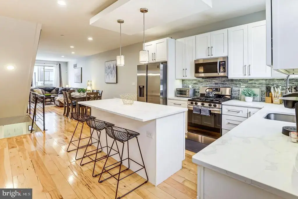 2545 N Howard St, PHILADELPHIA