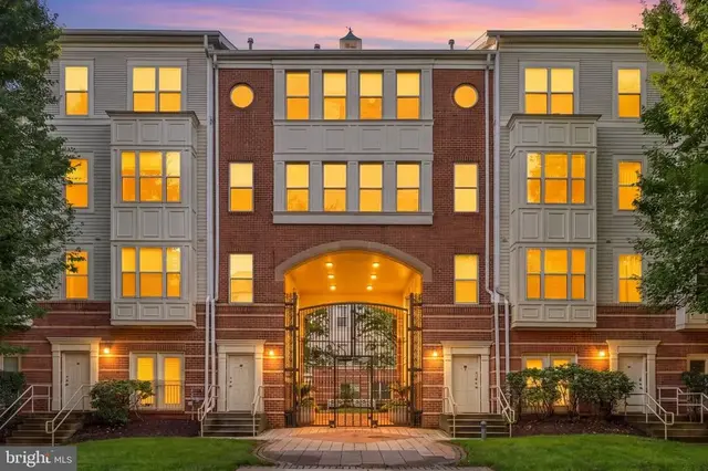 2791 Centerboro Dr #274, Vienna