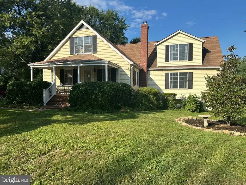 1832 Birch Rd, MCLEAN