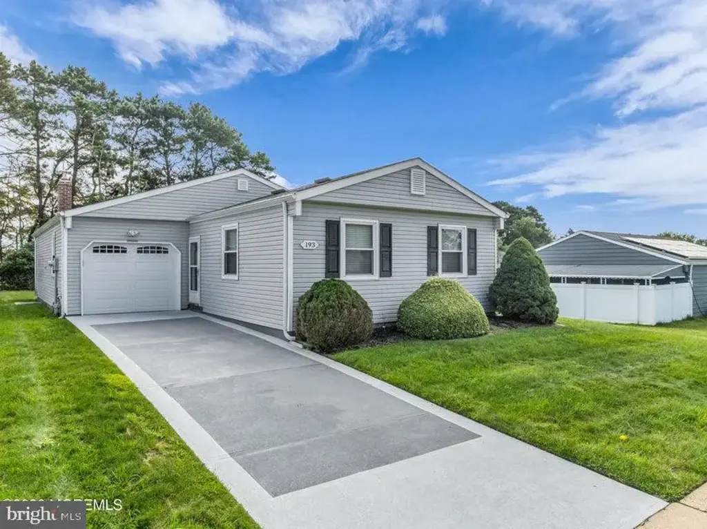 193 Torrey Pines Dr, TOMS RIVER