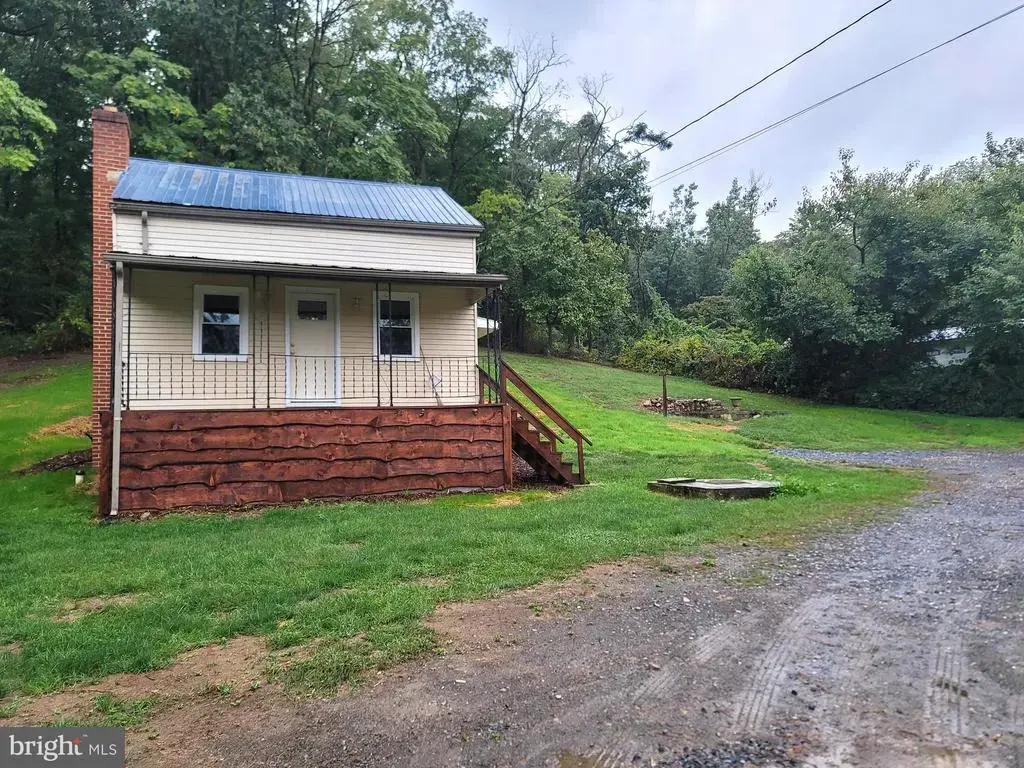 6570 Furnace Rd, WAYNESBORO