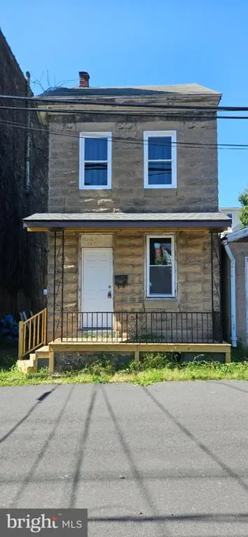42 S Pear St, MT CARMEL