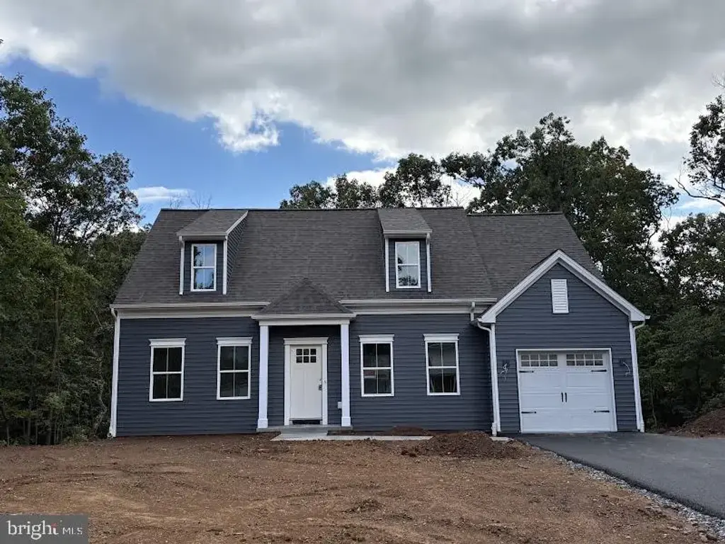 7 Oak Ln, MECHANICSBURG