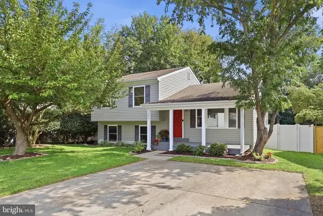 226 Thames Dr, Frederick
