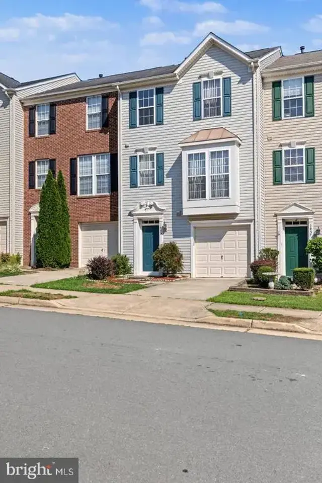 1455 Fawn Hollow Ln, Woodbridge
