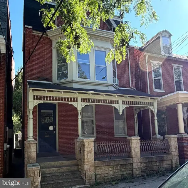 610 W Chestnut St, Lancaster