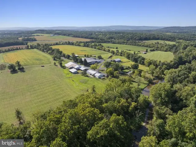 800 Pond Bank Rd, Gettysburg
