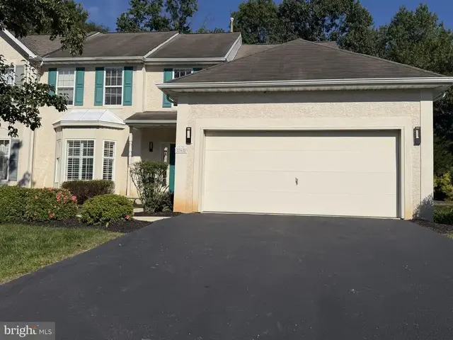 36 Palo Ln, Newark
