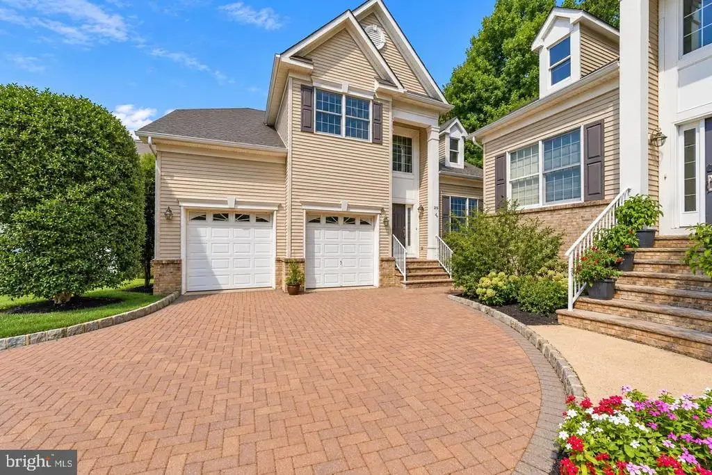 25 Brittany Ct, ATLANTIC HIGHLANDS