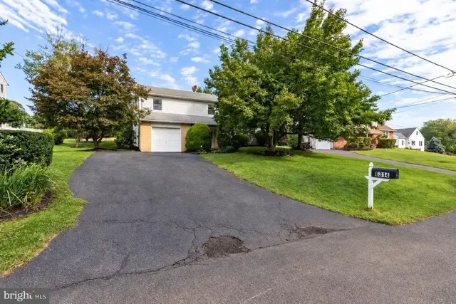 6314 Fernwood Ave, Bensalem