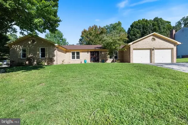 120 Mallard Ln, La Plata
