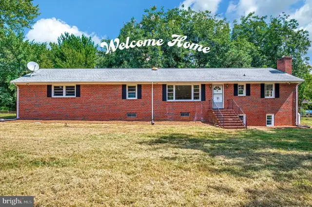 8434 Pine Tree Ln, King George
