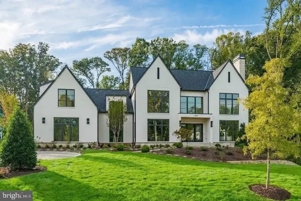 800 Falls Farm Ct, GREAT FALLS