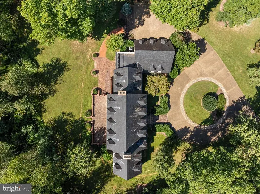 261 Merrifield Ln, WINCHESTER