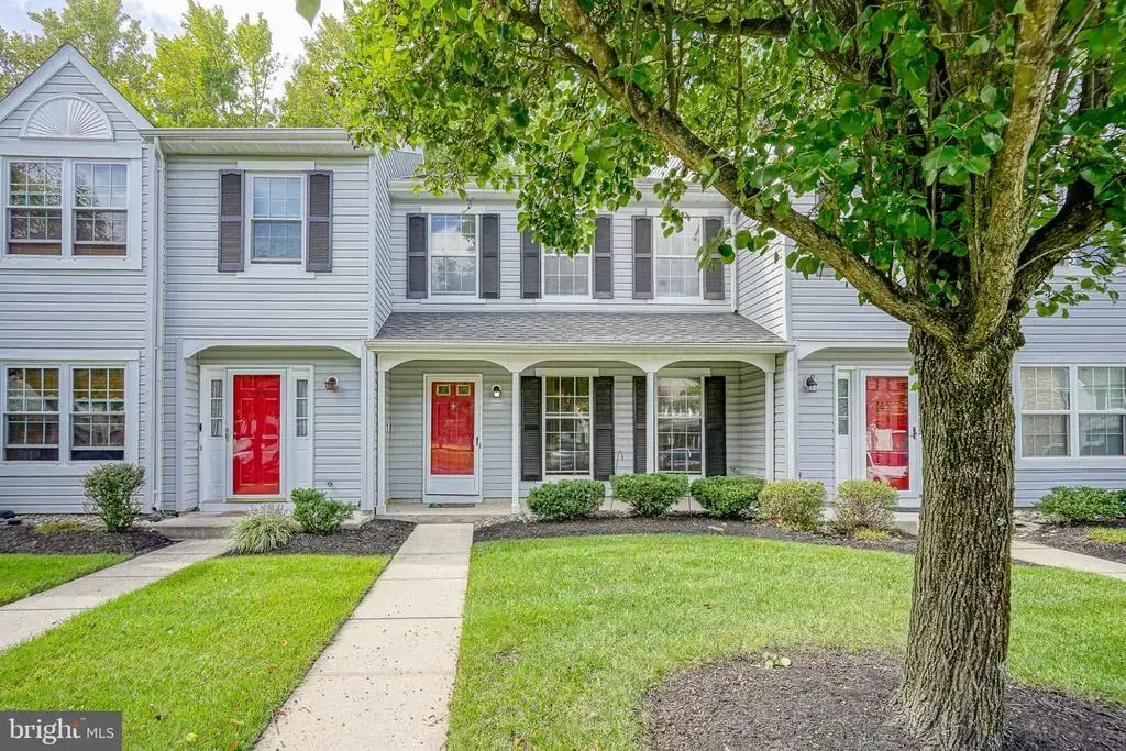 107 Whisper Ct, BURLINGTON