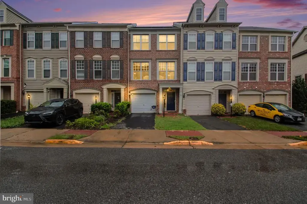 8139 Dove Cottage Ct, LORTON
