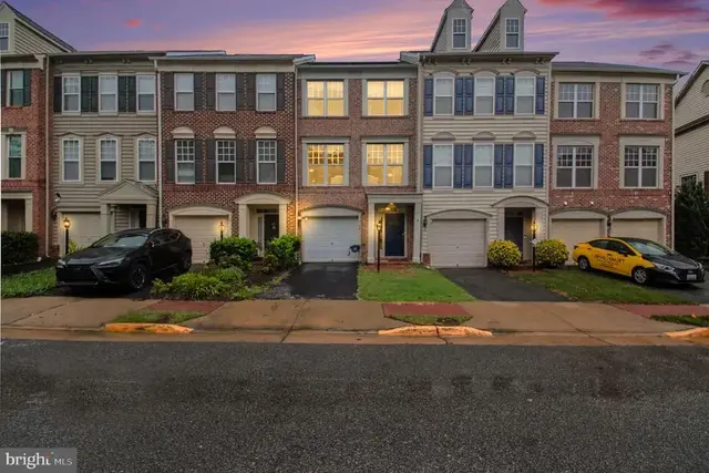 8139 Dove Cottage Ct, Lorton