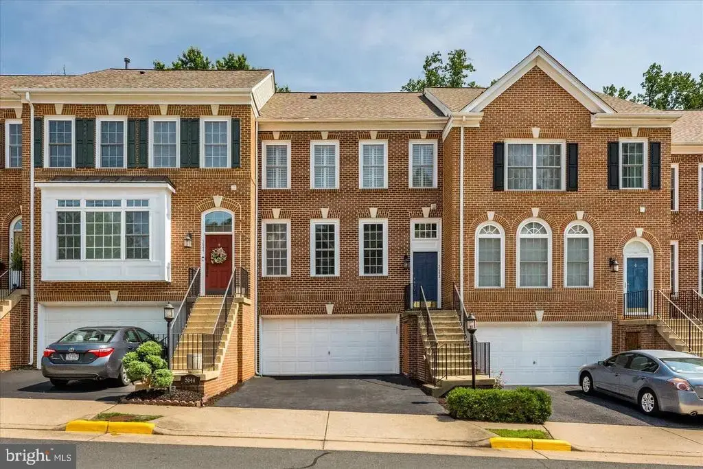 5642 Governors Pond Cir, ALEXANDRIA