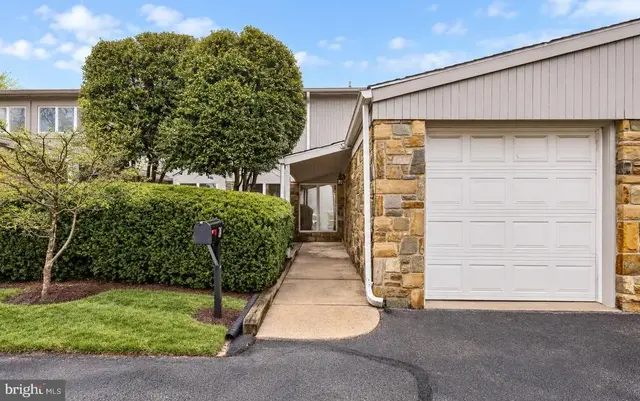 24 Stone Manor Ct #24, Towson