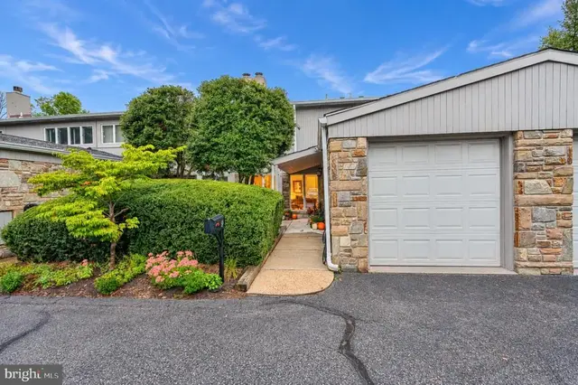 24 Stone Manor Ct #24, Towson