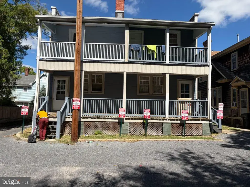 206-208 E Isabella St, SALISBURY