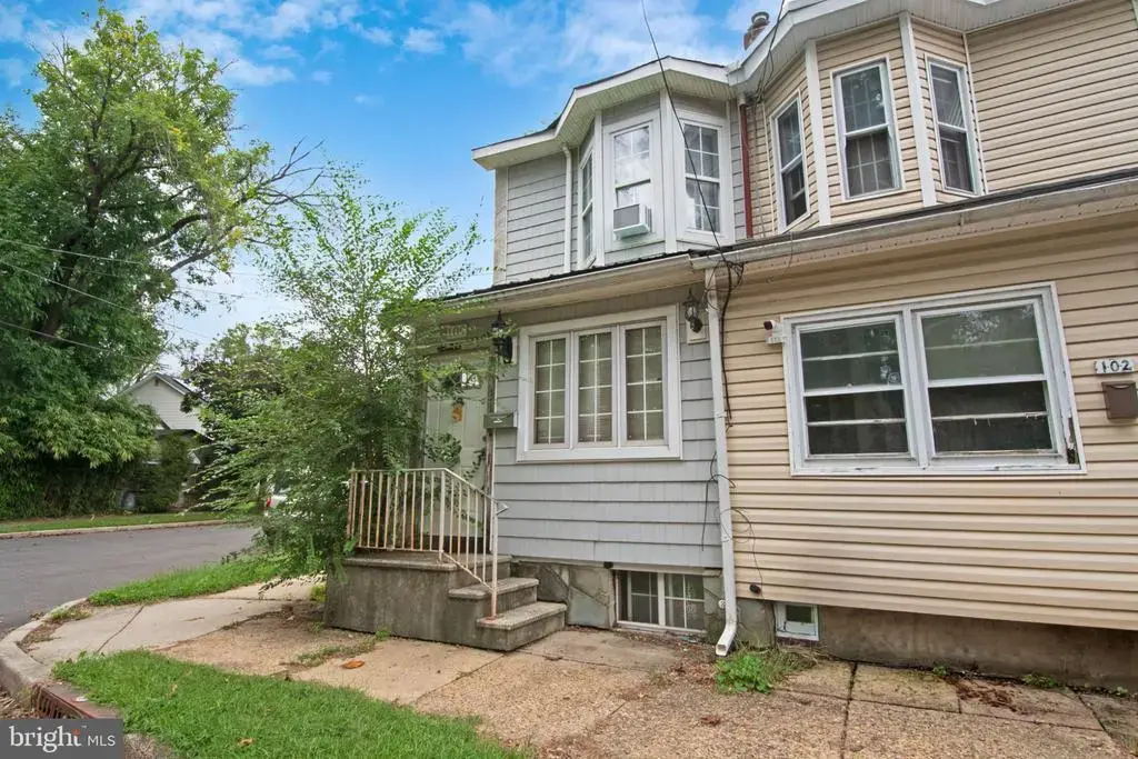 100 Overlook Ave, HAMILTON