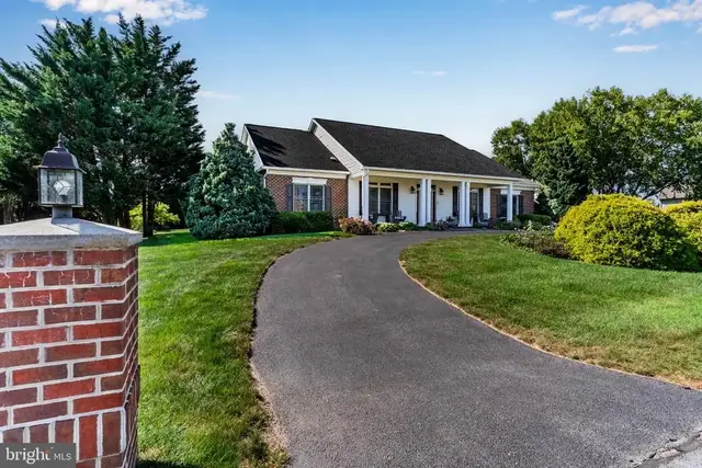 3536 Fox Hill Dr, Chambersburg