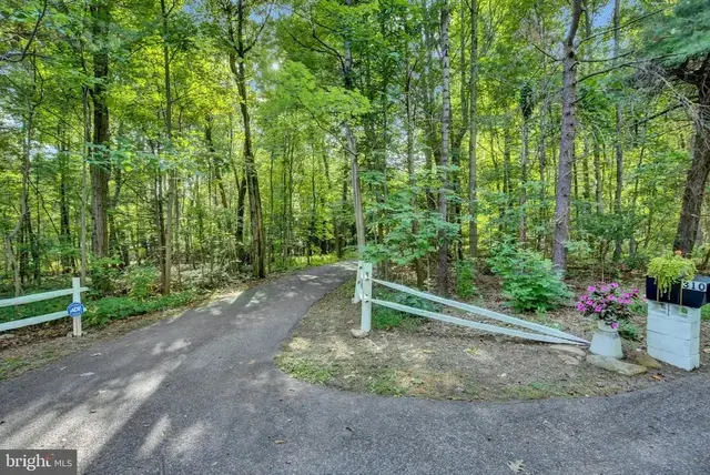 310 Faust North Rd, Bethel