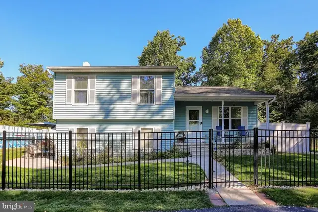708 Range End Rd, Dillsburg