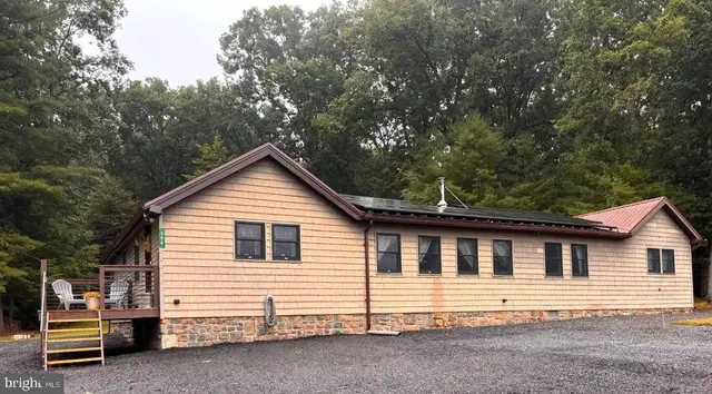 156 Teaberry Ln, Tower City