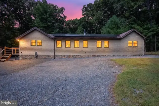 156 Teaberry Ln, Tower City