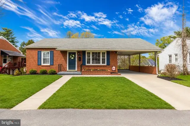 11010 Clinton Ave, Hagerstown