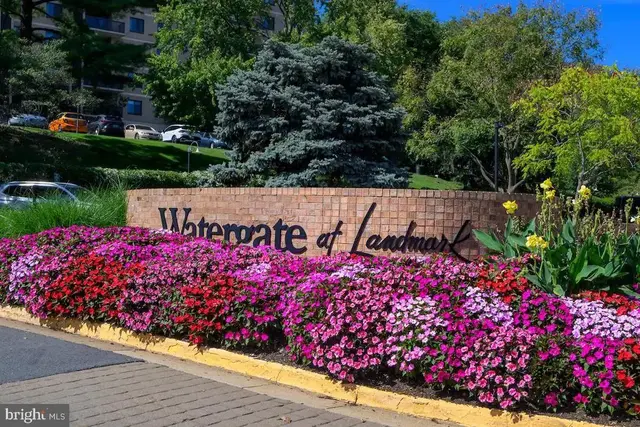 307 Yoakum Pkwy #1507, Alexandria