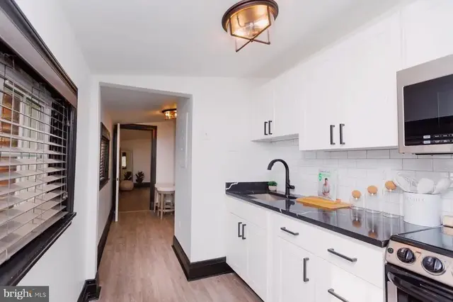 606 Cathedral St #2a, Baltimore