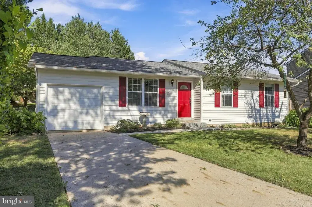 1609 Norwich Dr, FREDERICK