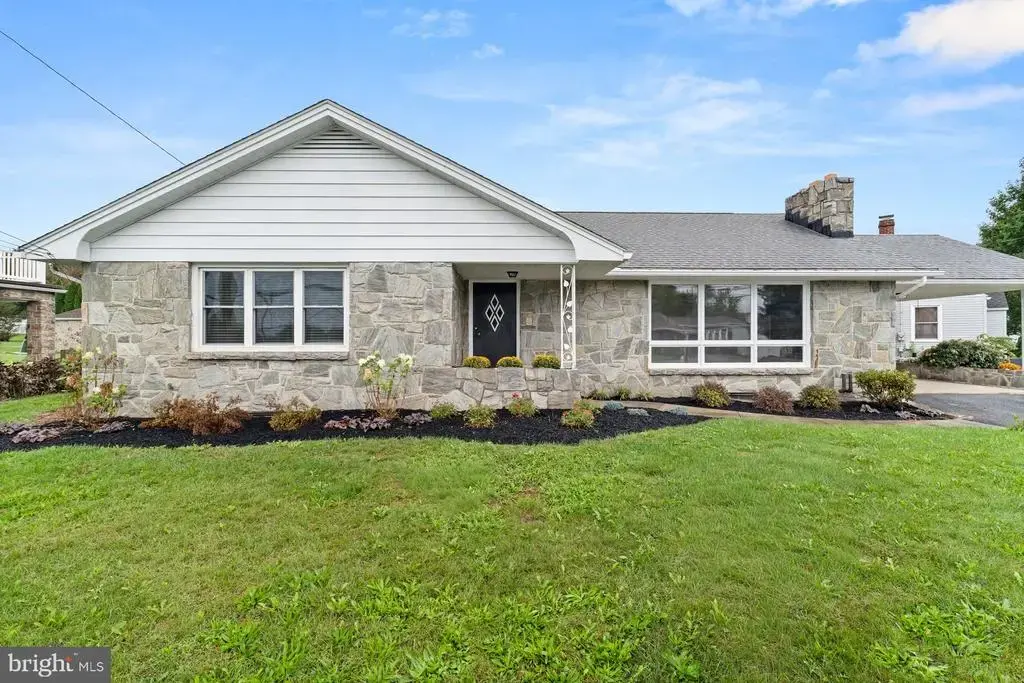 144 Palmyra Rd, PALMYRA