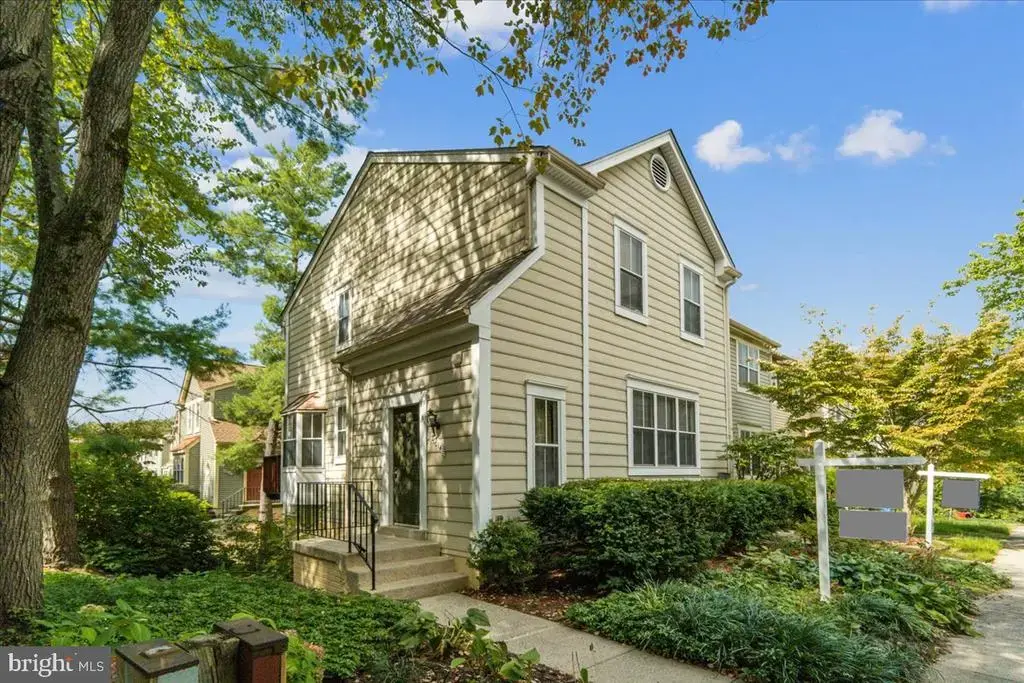 20014 Lake Park Dr #121, GERMANTOWN