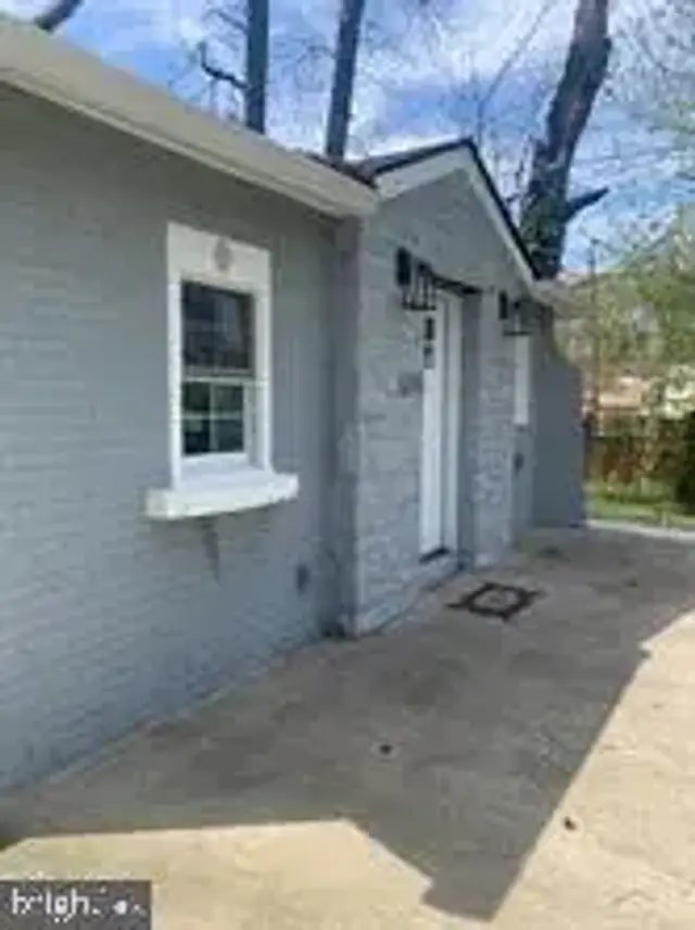 5215 Marlboro Pike, Capitol Heights