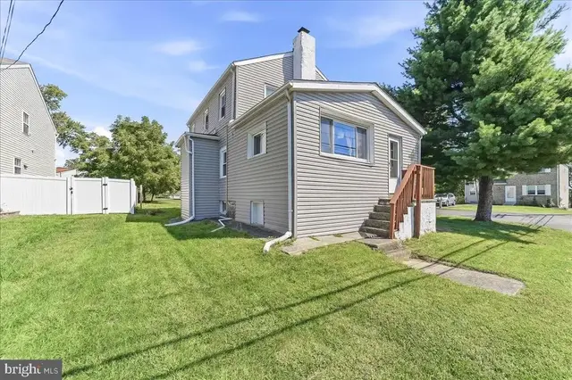 210 Summer Ave, Horsham