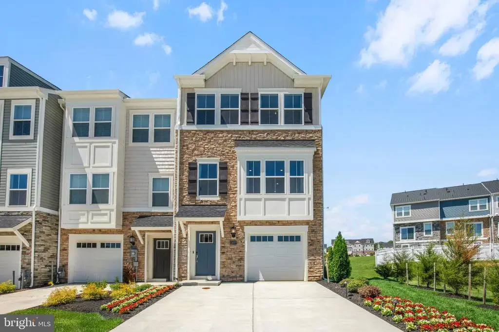 11077 Corvin Pl, WHITE PLAINS