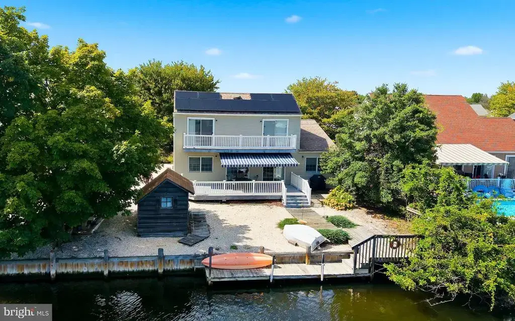 73 Spinnaker Ct, BAYVILLE