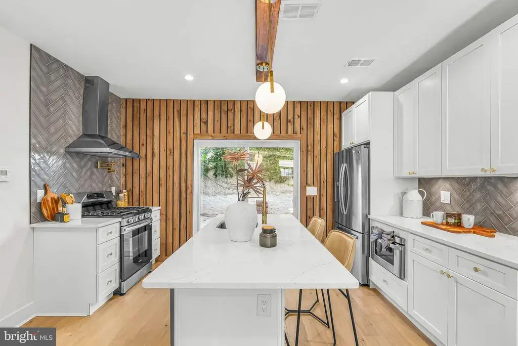 2211 E Gordon St, PHILADELPHIA