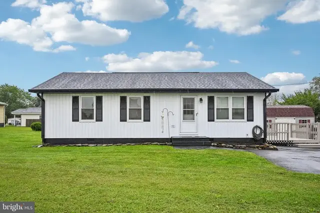 312 Elizabeth St, Middletown