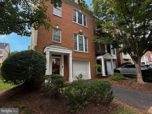 4228 Lower Dr, Fairfax